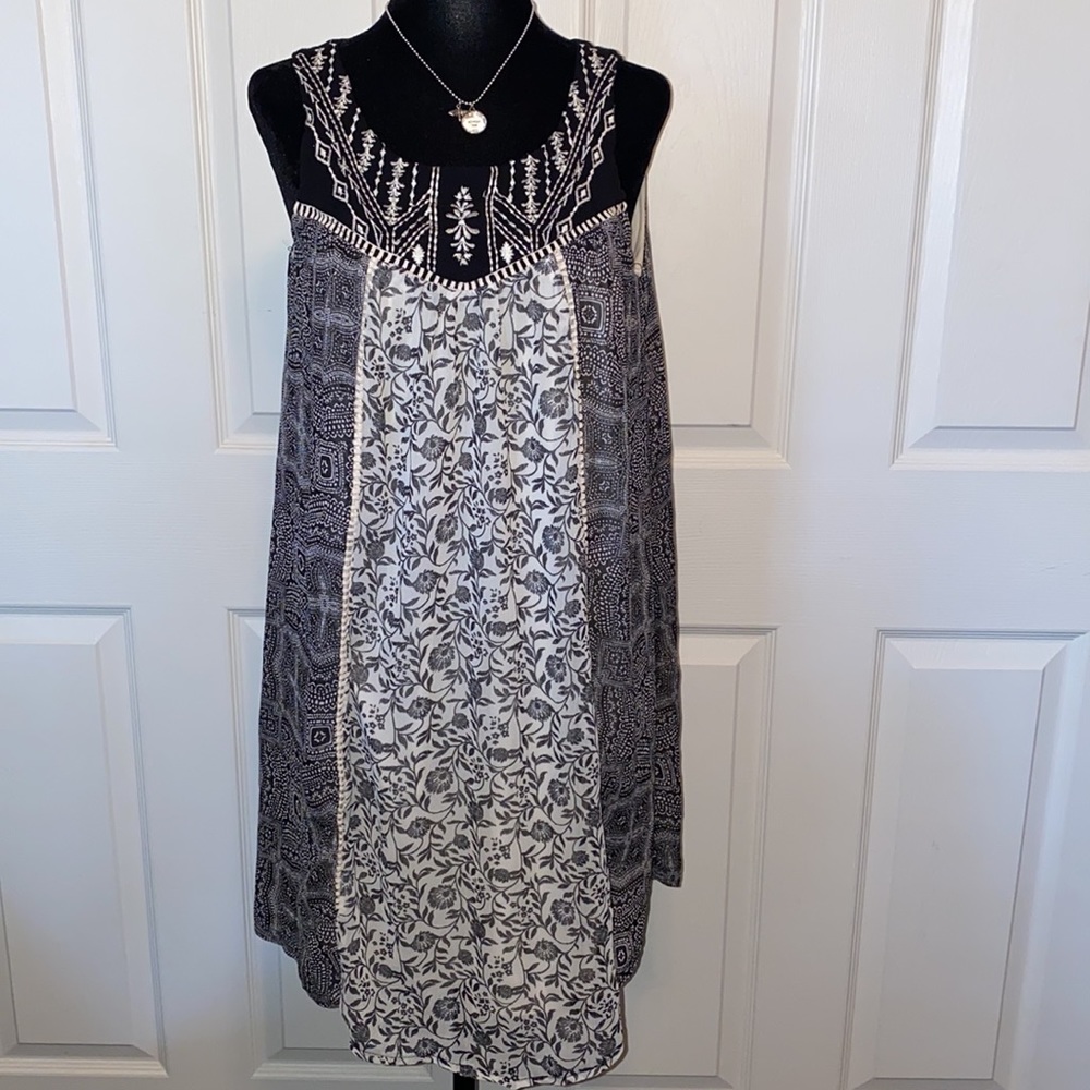 Rewind- Black & White Dress